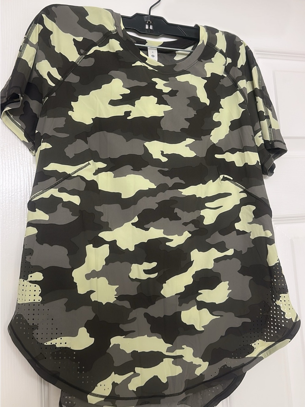 Lululemon Women's Camo Short Sleeve Top